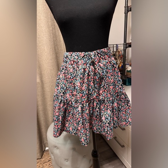 Skort from STORETS !!! - Picture 2 of 3